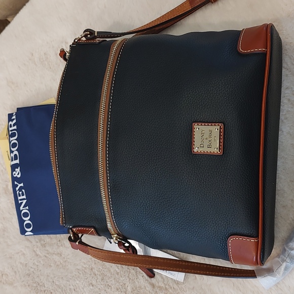 NEW Dooney and Bourke - Picture 4 of 6